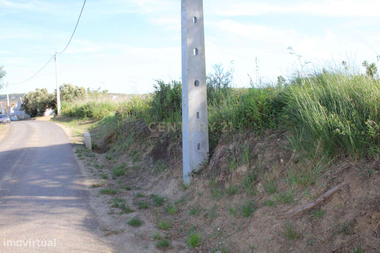 Oportunidade Única de Investimento em Terreno com Potencial Agrícola e-10
