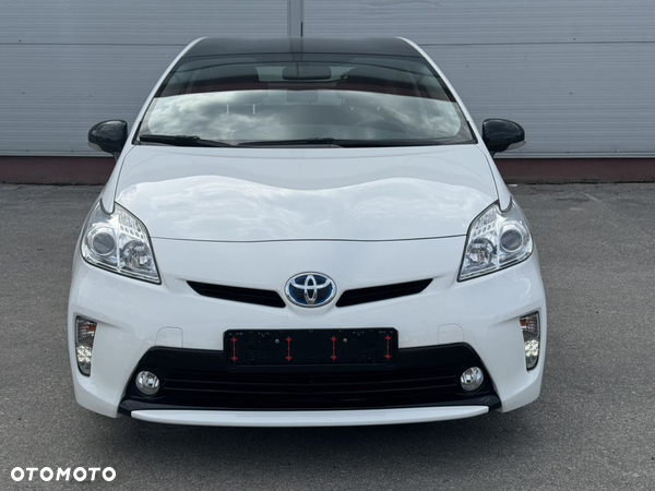 Toyota Prius (Hybrid) - 8