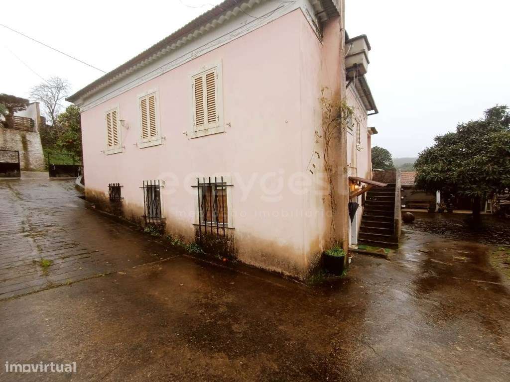 Moradia pronta com terreno a poucos minutos do acesso à IC9 - Grande imagem: 4/32