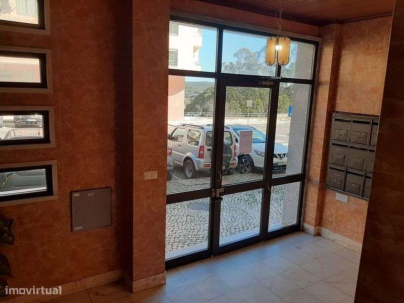 Apartamento T1 em Rio de Mouro, Sintra - Grande imagem: 2/11