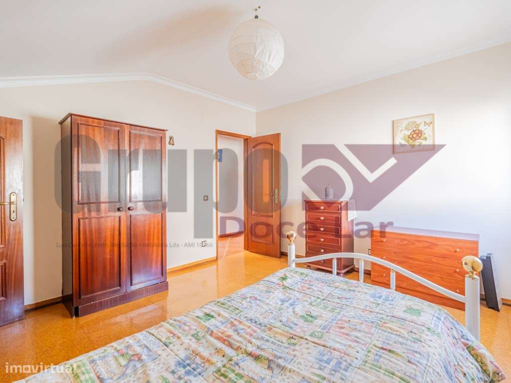 Moradia Isolada T5 com Garagem e anexo em Quinta do Conde-36