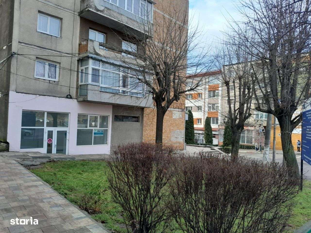 Vanzare spatiu comercial Comanesti, Republicii C1 (bariera)-2