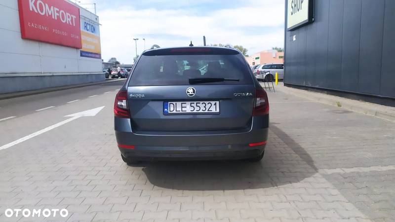 Skoda Octavia 1.6 TDI Ambition DSG - 6