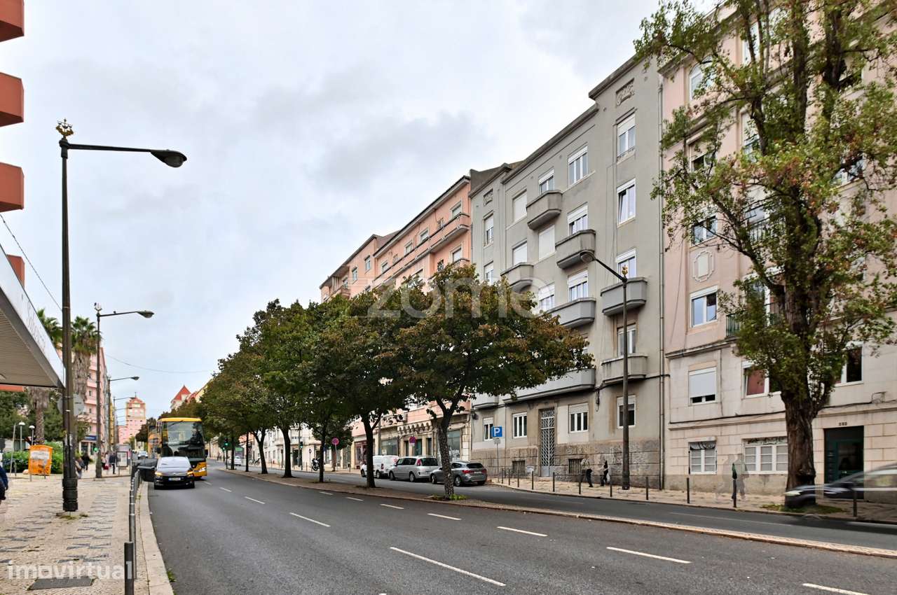 Apartamento T2+1 Renovado na Avenida Almirante Reis - Grande imagem: 2/30