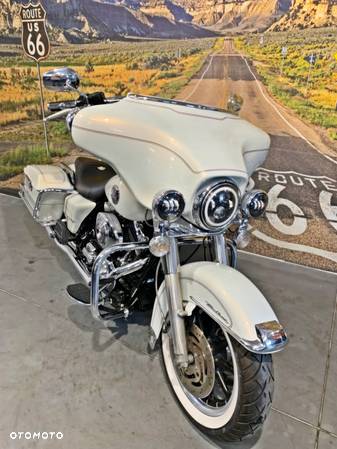 Harley-Davidson Touring Electra Glide - 4