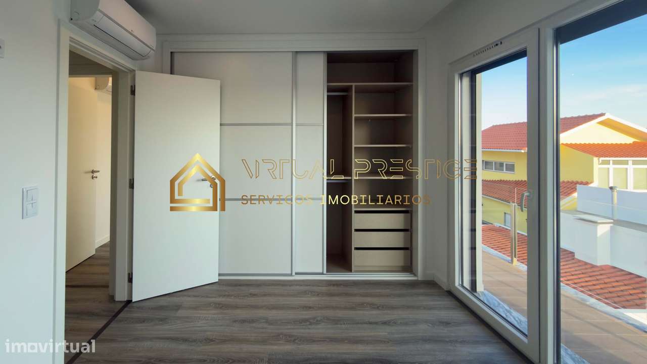 Moradia T4+1 nova com piscina e garagem em Palhais + cave com escri...-16