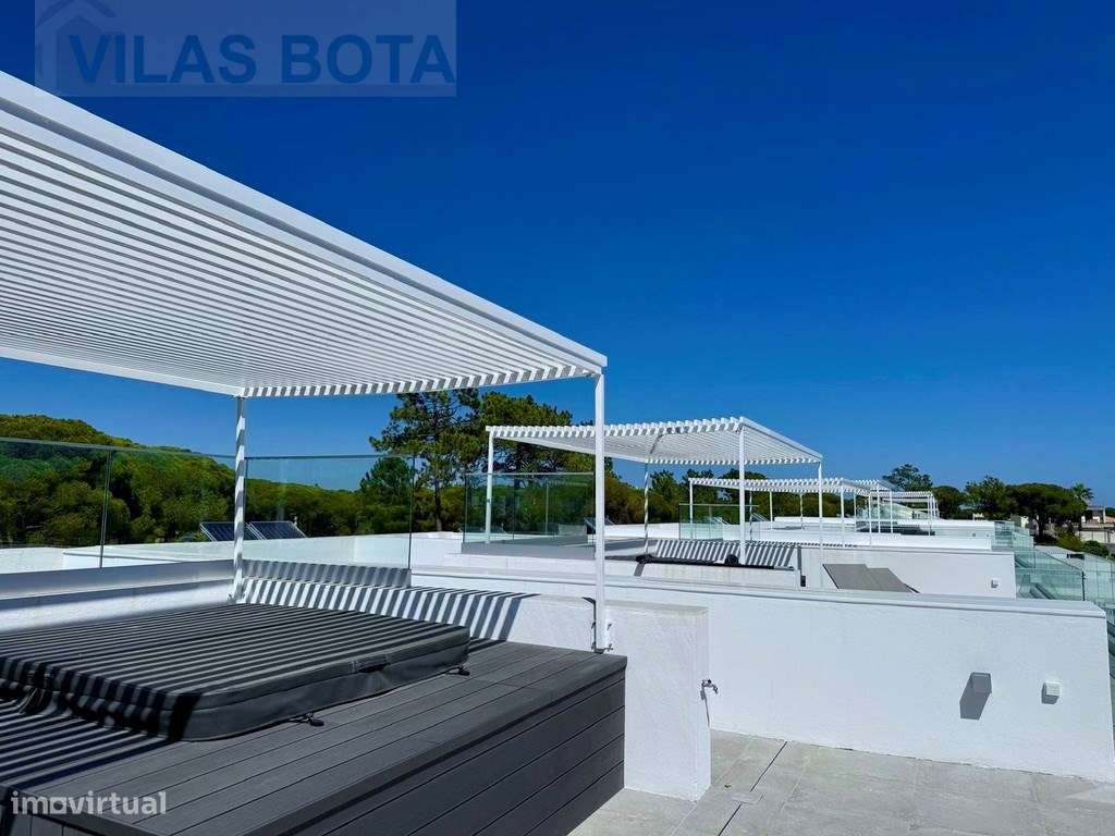 Moradia Luxuosa Moderna no Triângulo Dourado-5