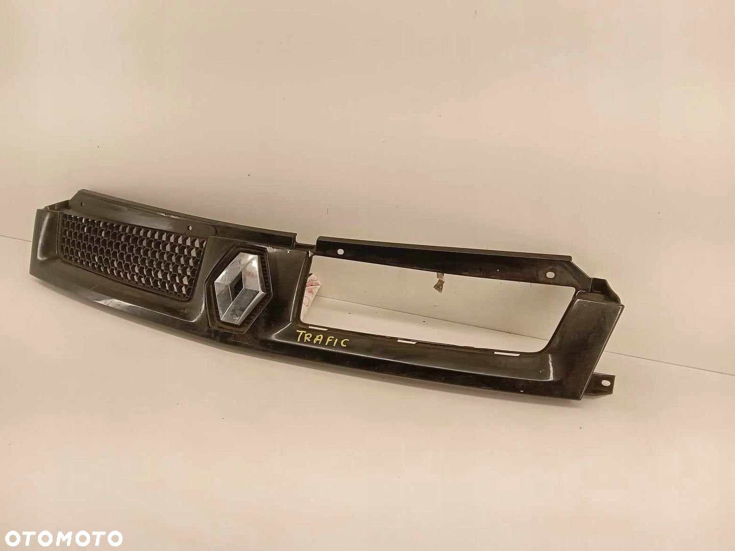 GRILL ATRAPA RENAULT TRAFIC II 02-06 - 2