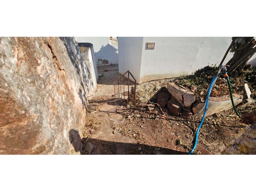 3 Ruinas para recuperar no centro de Santa Catarina, Tavira-14