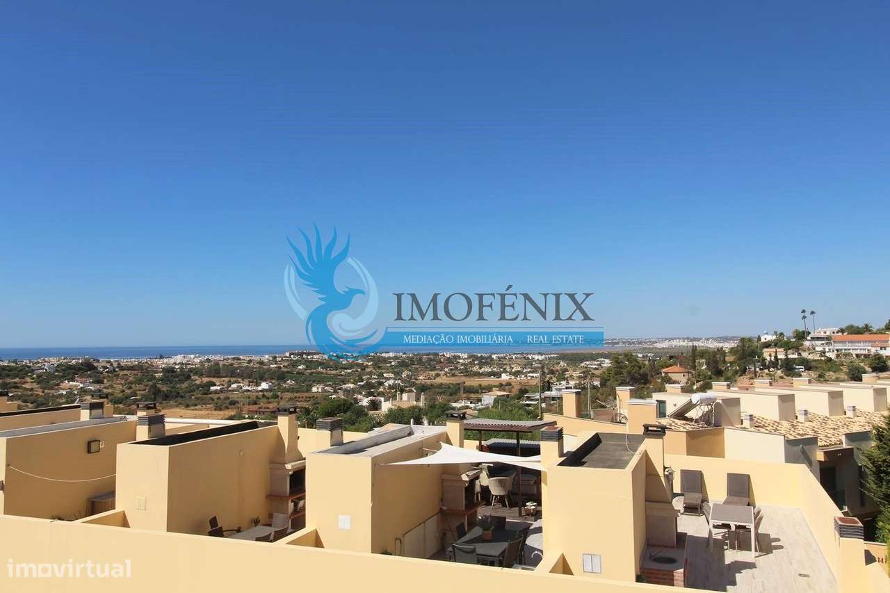 Moradia Geminada renovada T2+1 com piscina e garagem- Patroves- Albufe-29