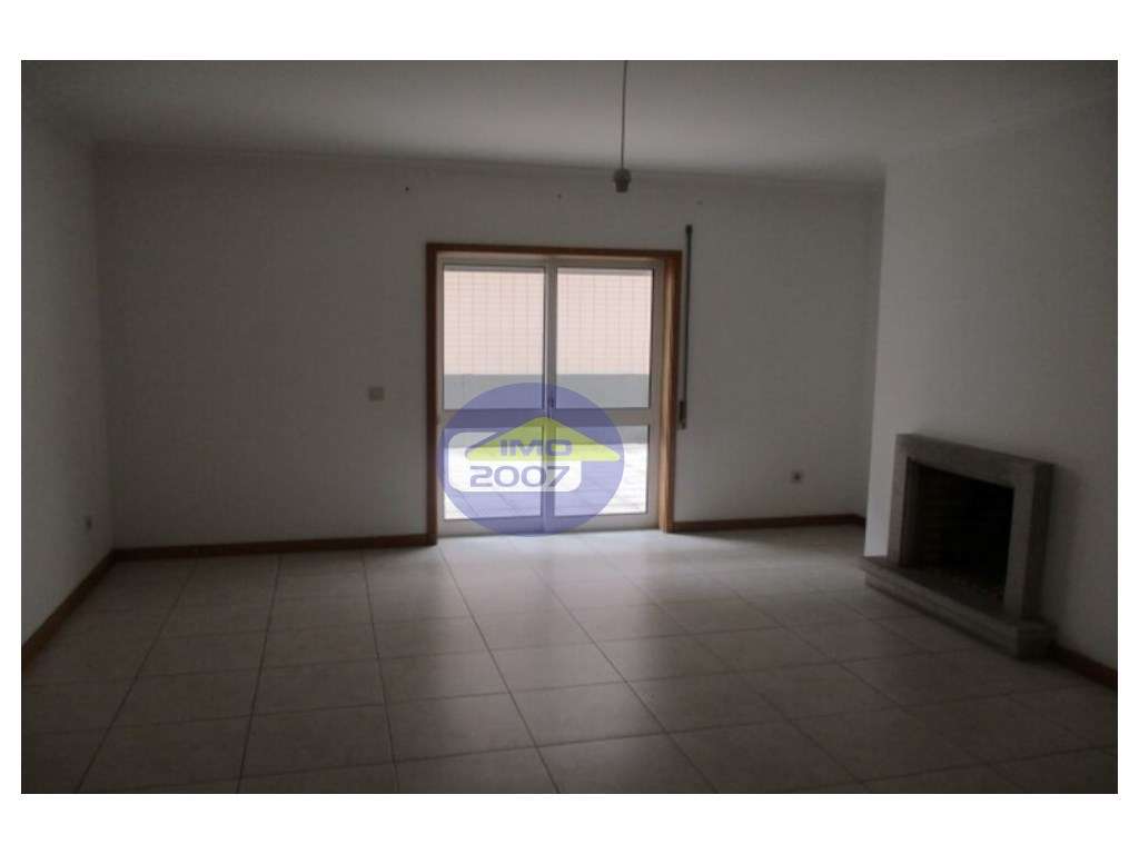 Apartamento T3 com terraço - Grande imagem: 3/12