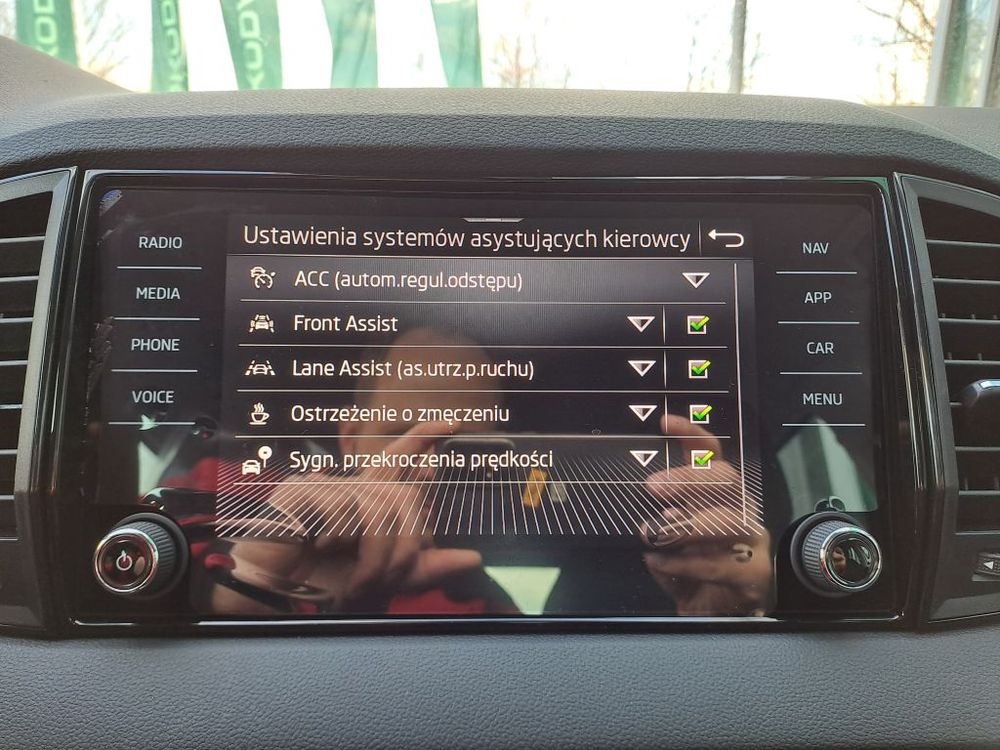 SKODA KAROQ 1.5 TSI 150KM DSG DRIVE, dostępna od ręki