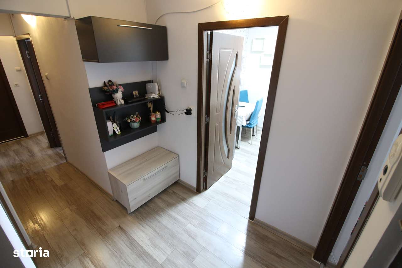 Ap. 3dec. Micro 17, etaj 3, renovat, mobilat si utilat - Imagine principală: 3/15