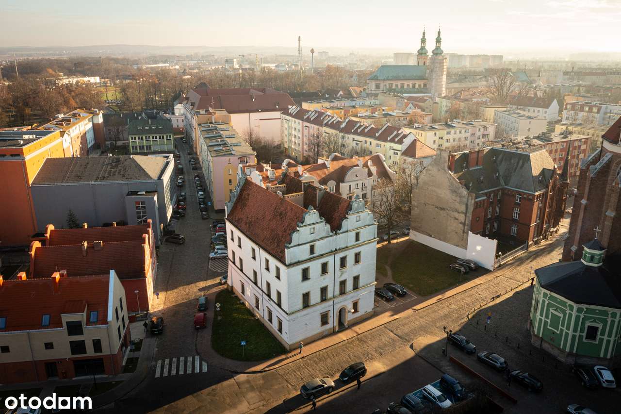 Zabytkowa kamienica w centrum Nysy-dawna Kanonia-3