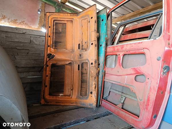 Fiat 126p Zderzak Maska Drzwi Szyby Koła Silnik Zawieszenie inne - 5