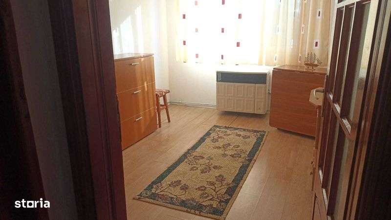 Vand apartament 2 camere cu garaj - Imagine principală: 5/8