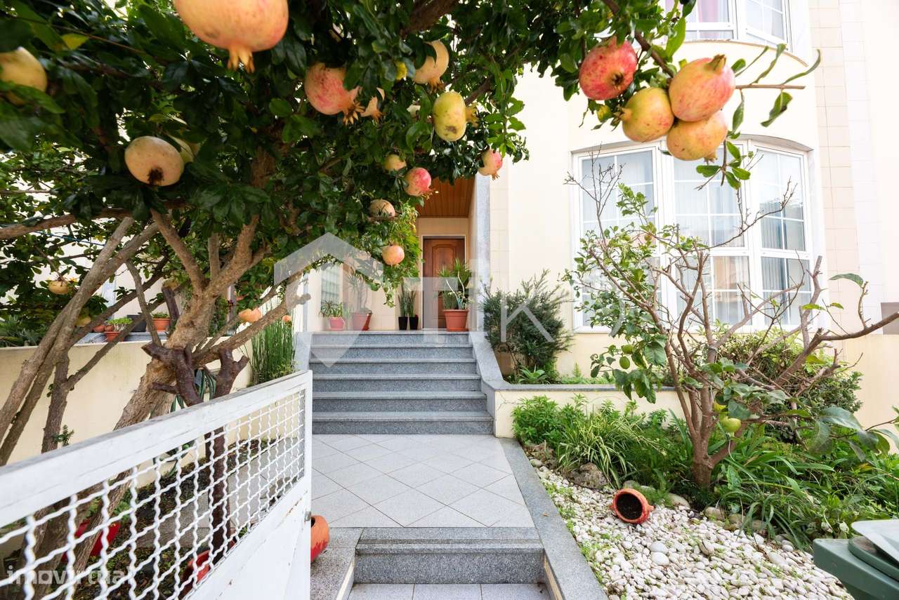 Moradia, 342 m², Charneca de Caparica e Sobreda-57