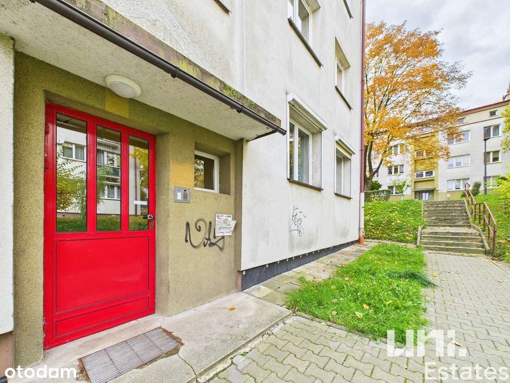 3- pokojowe mieszkanie na spokojnym osiedlu-14