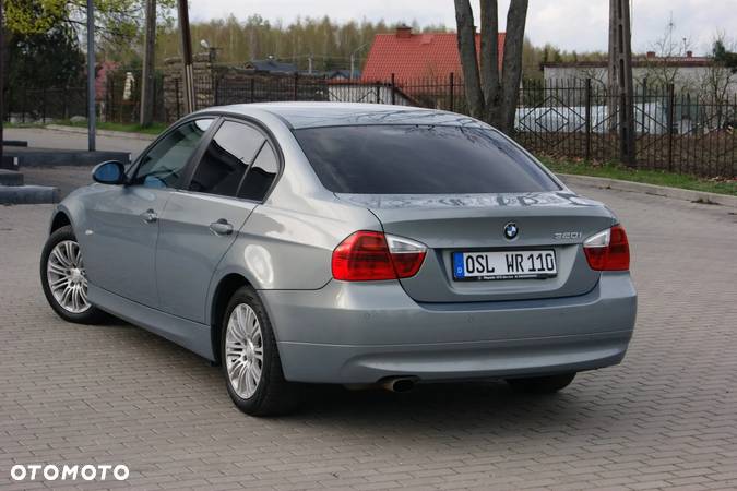 BMW Seria 3 320i - 13