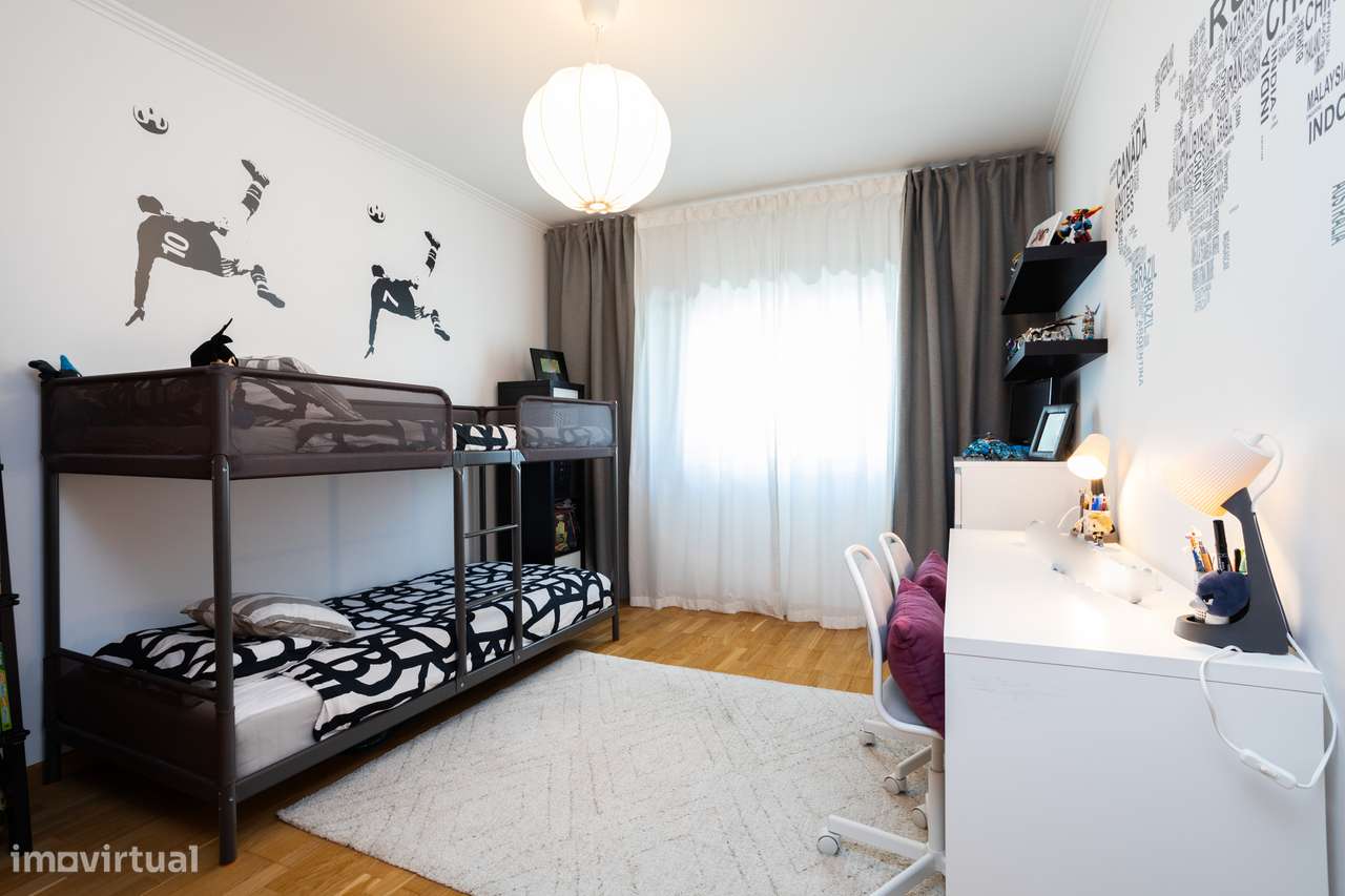 Descubra o Lar Perfeito: Apartamento T3 com Piscina e Jardim em Condom-18