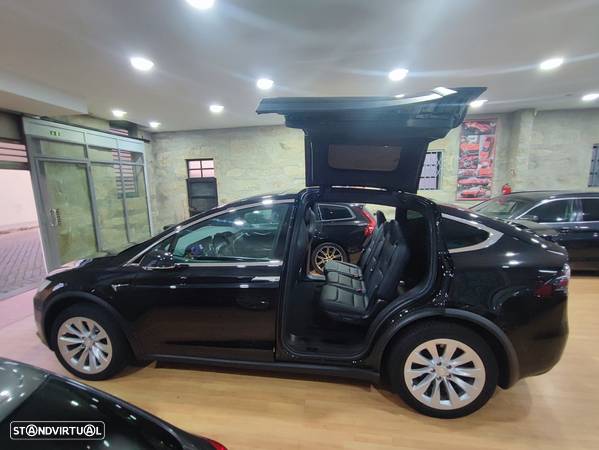 Tesla Model X 100D - 5