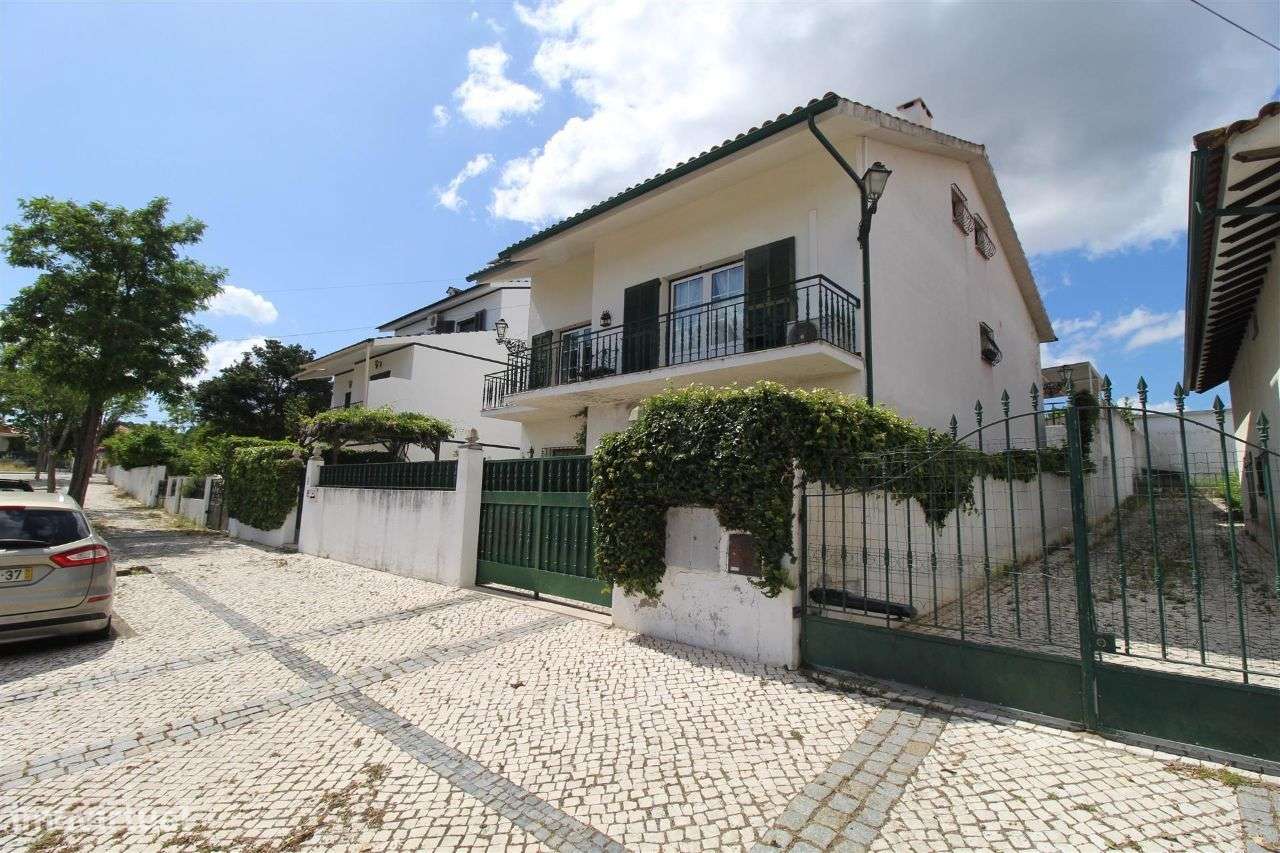 Moradia V5 na cidade do Entroncamento - Grande imagem: 2/10