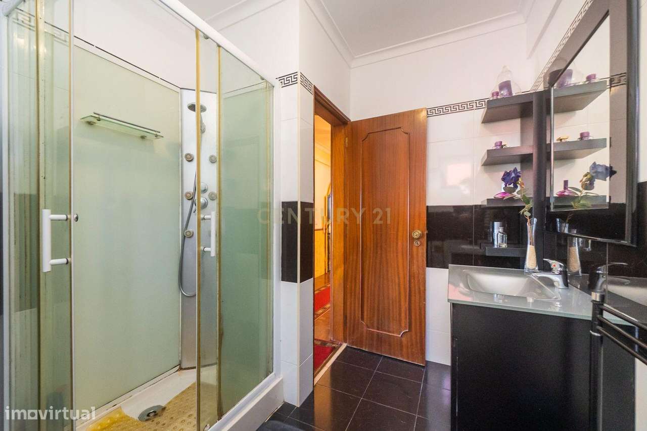 Sintra moradia T5,  lote com 360m2, garagem 65m2-35