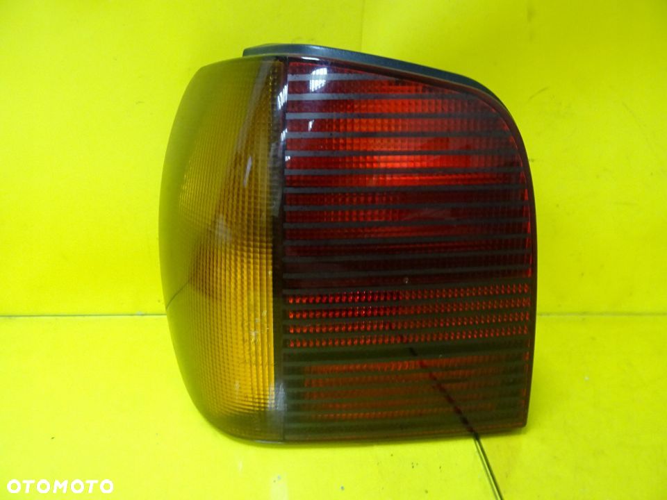 LAMPA LEWY TYŁ VW POLO III HB 3D 1.0 - 1