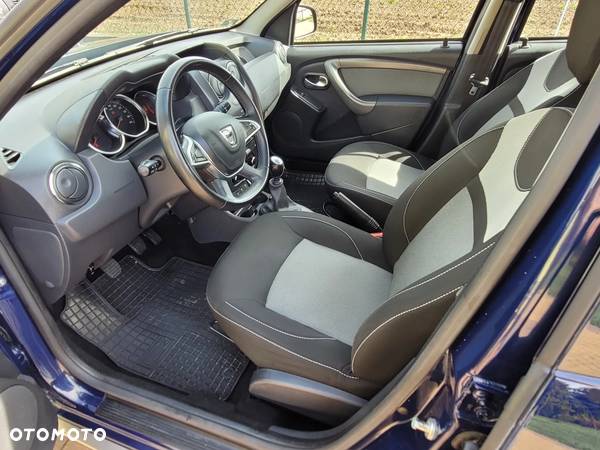 Dacia Duster 1.6 SCe Laureate 4x4 S&S - 17