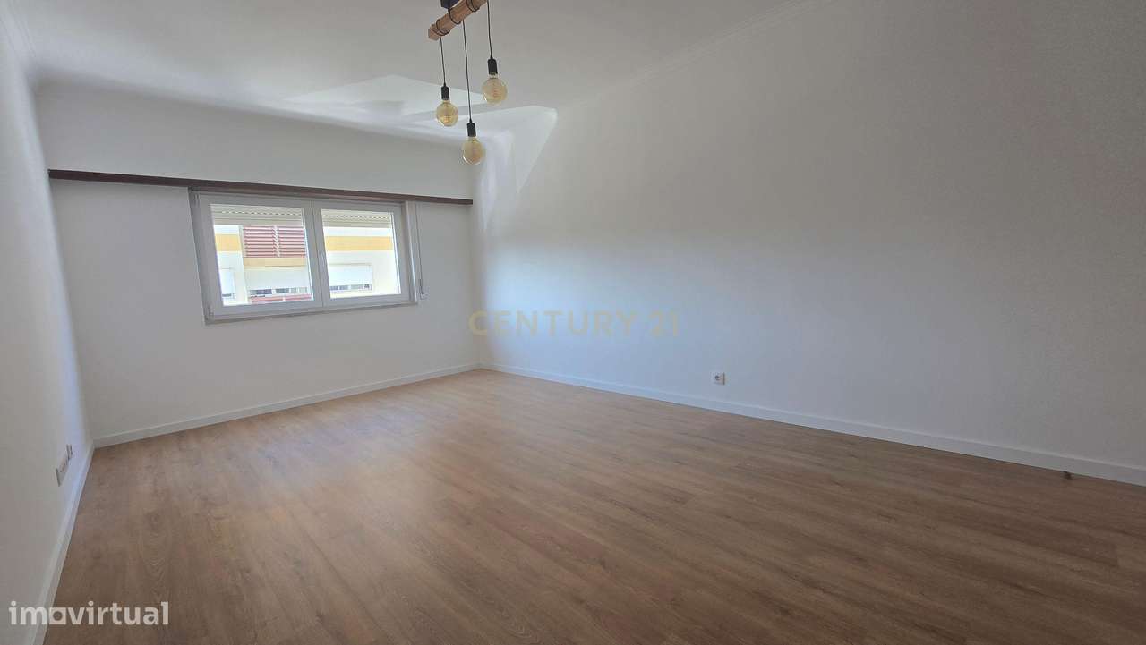 Moderno Apartamento T1 em Venteira, Amadora-5