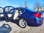 BMW Seria 3 330i xDrive - 13