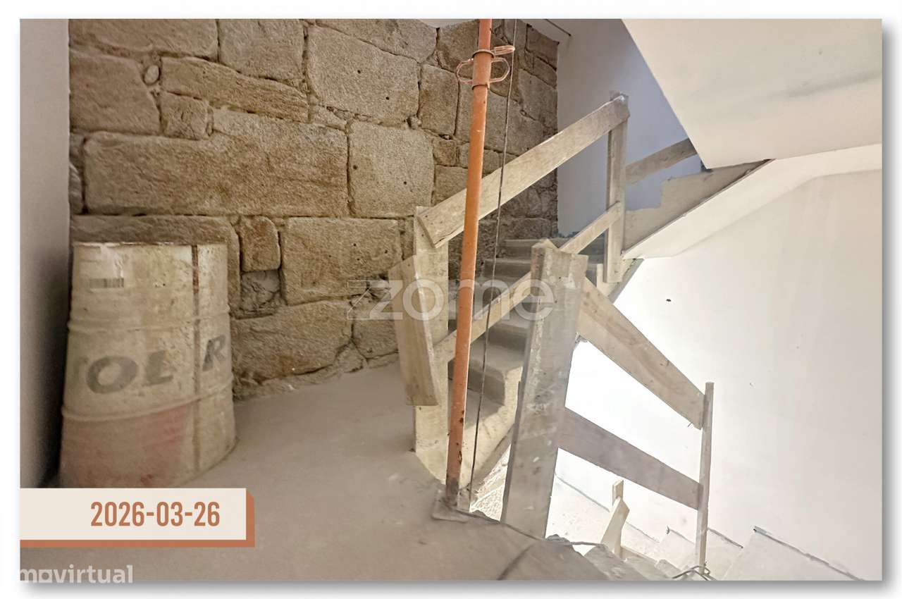 T0 no centro do Porto. - Grande imagem: 5/27