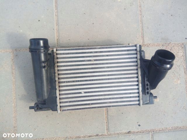 Nissan QASHQAI J11 CHŁODNICA INTERCOOLER 1.6 DCI - 1