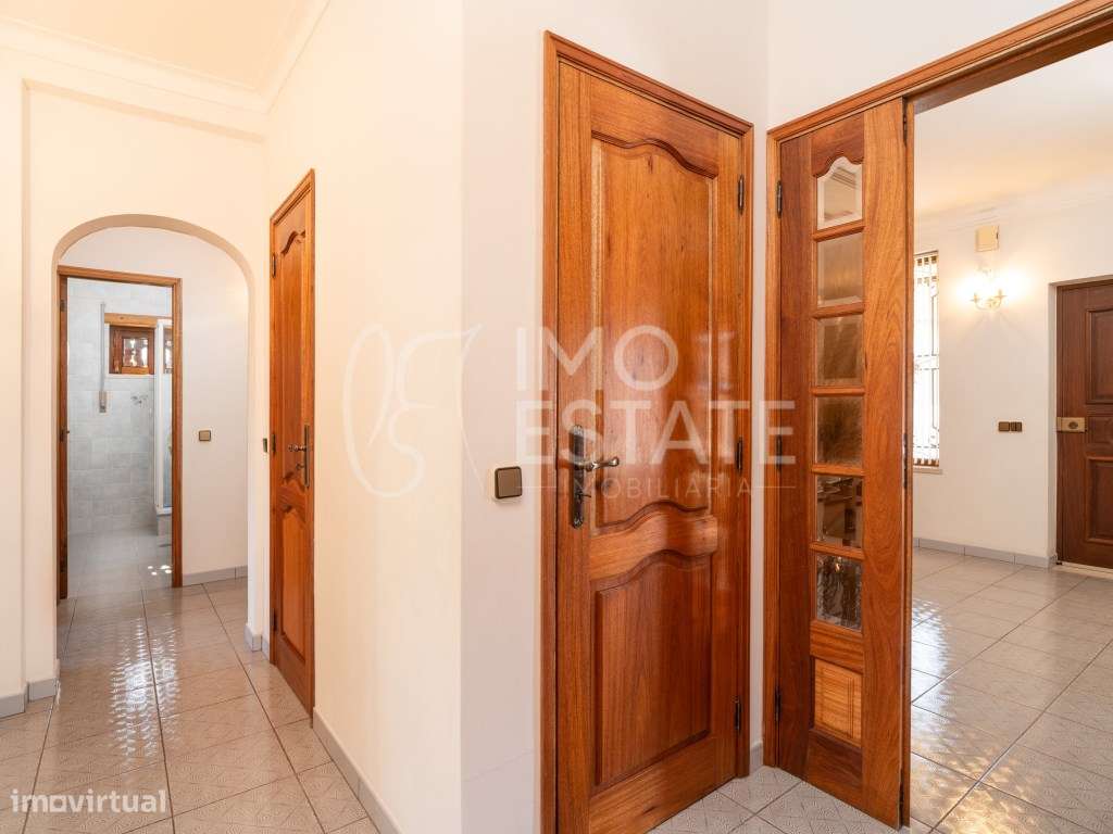 Moradia Isolada T4 Antuzede-11