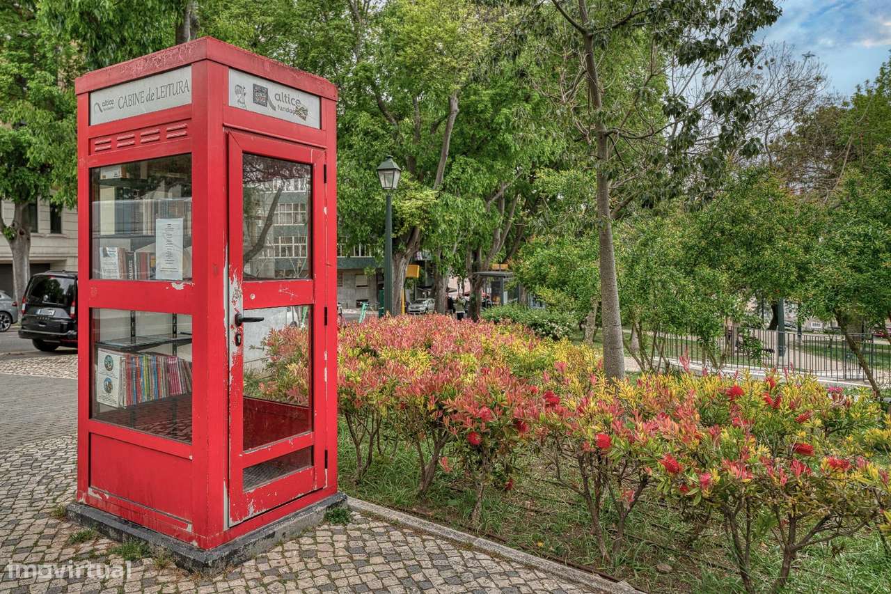 Apartamento T2 Renovado no Último Andar em Alcântara-24