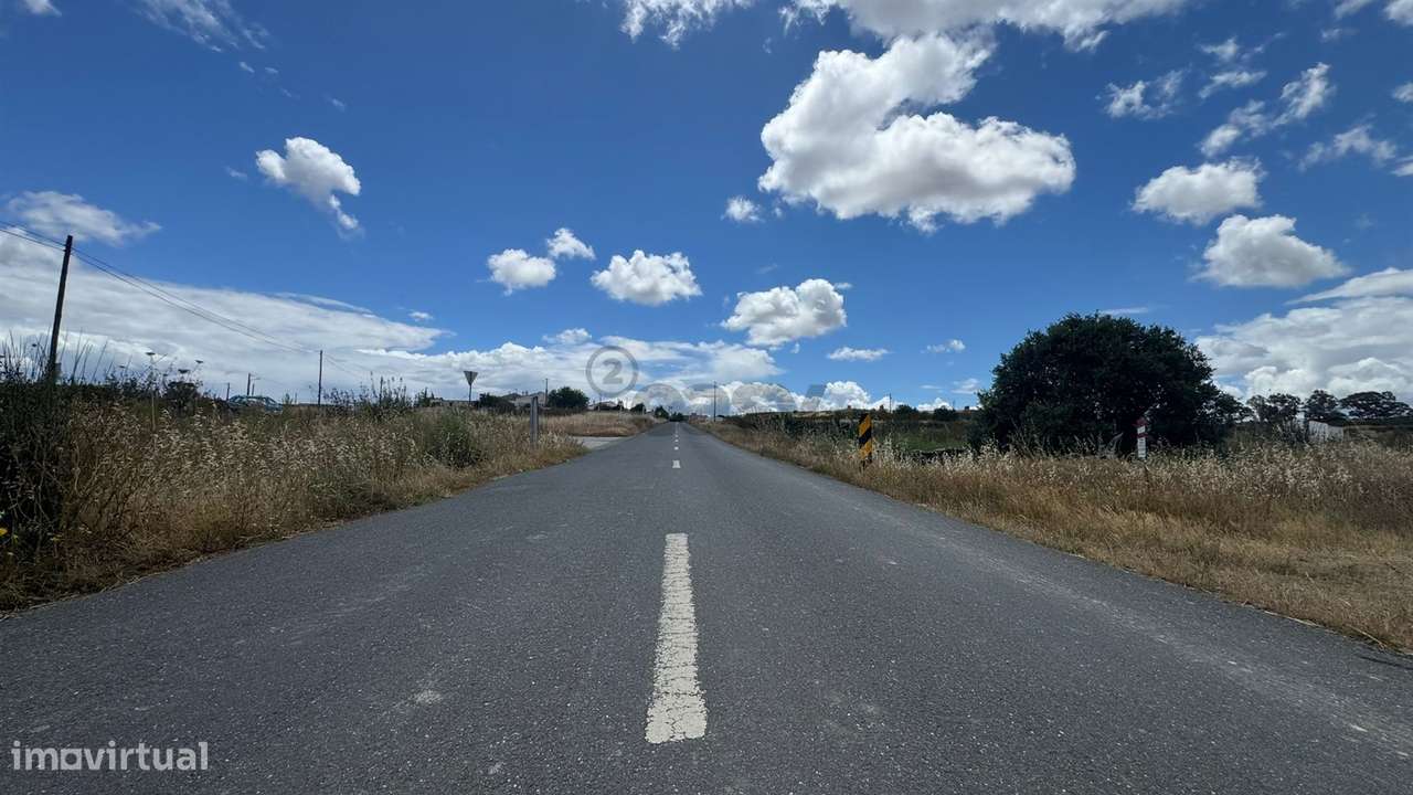 Terreno Urbano para Construção com 1685m2 , São João dos Caldeireiros,-10