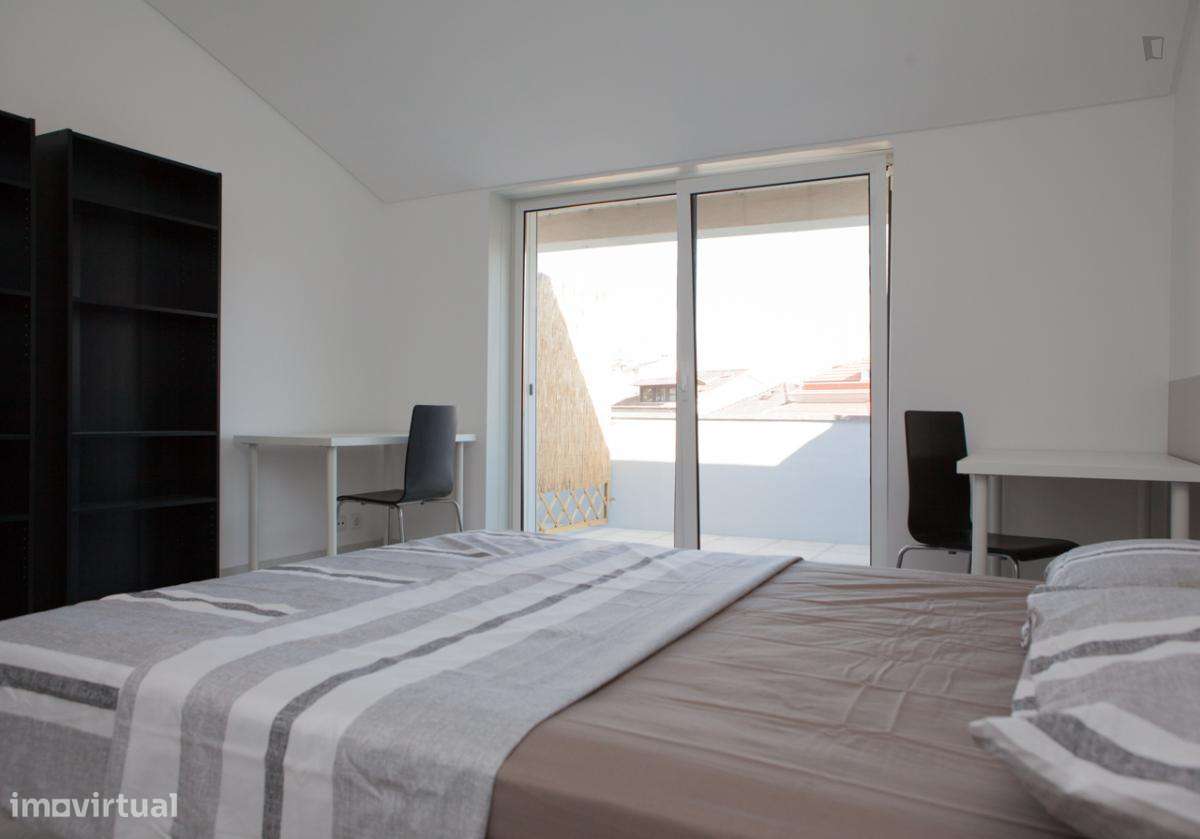 Quarto - localizado em Montes Claros Coimbra - Grande imagem: 3/26