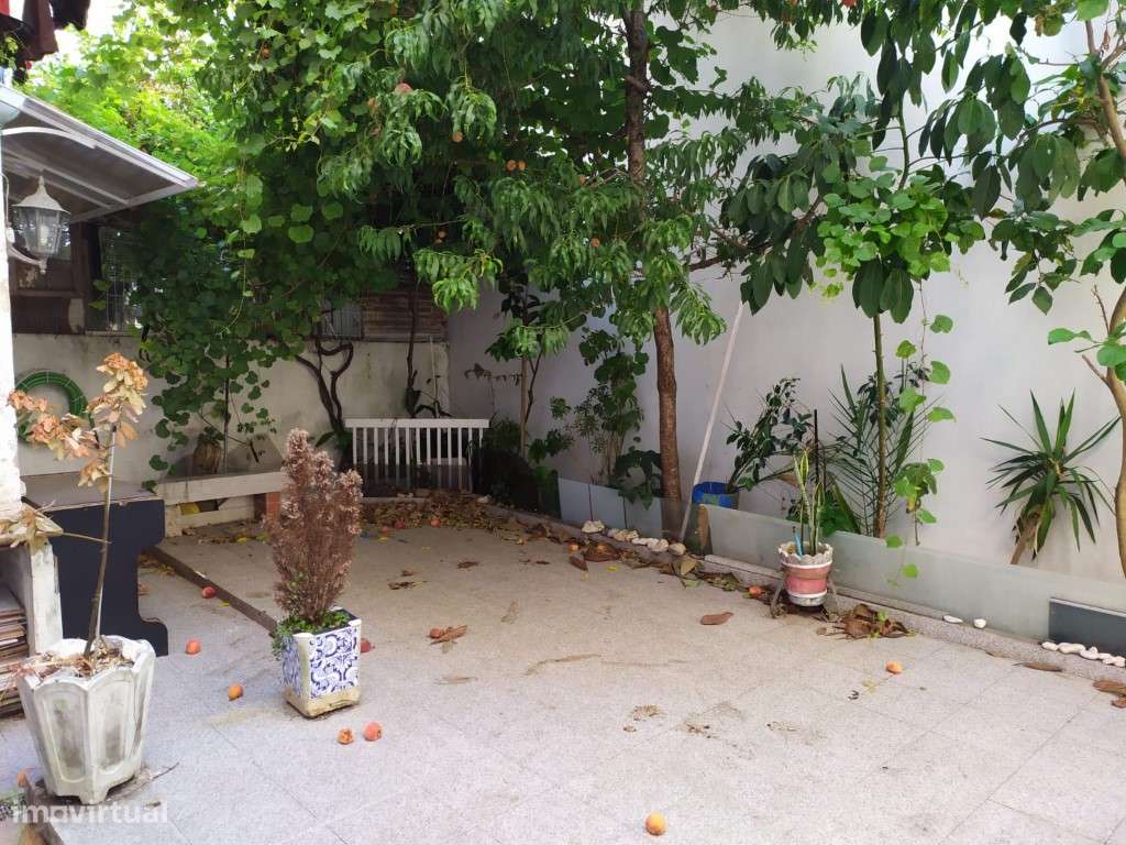Apartamento T2 com localização privilegiada na Venteira, Amadora.-9
