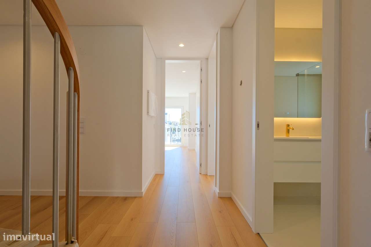 Moradia T4 de luxo em Condomínio Privado com Piscina e Jardim em São P-19