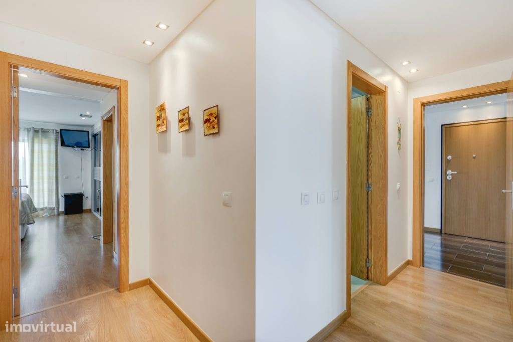 T4 de Luxo remodelado com 225 m², 2 Parqueamentos e Excelente Local...-10