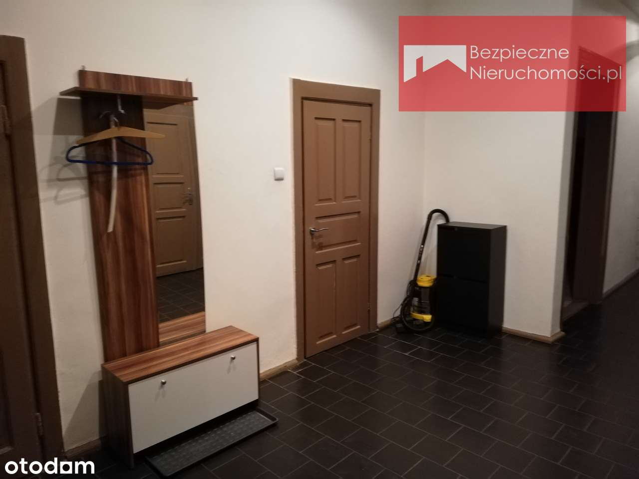 Mieszkanie z potencjałem, ogródek, garaż, miejsce parkingowe-1