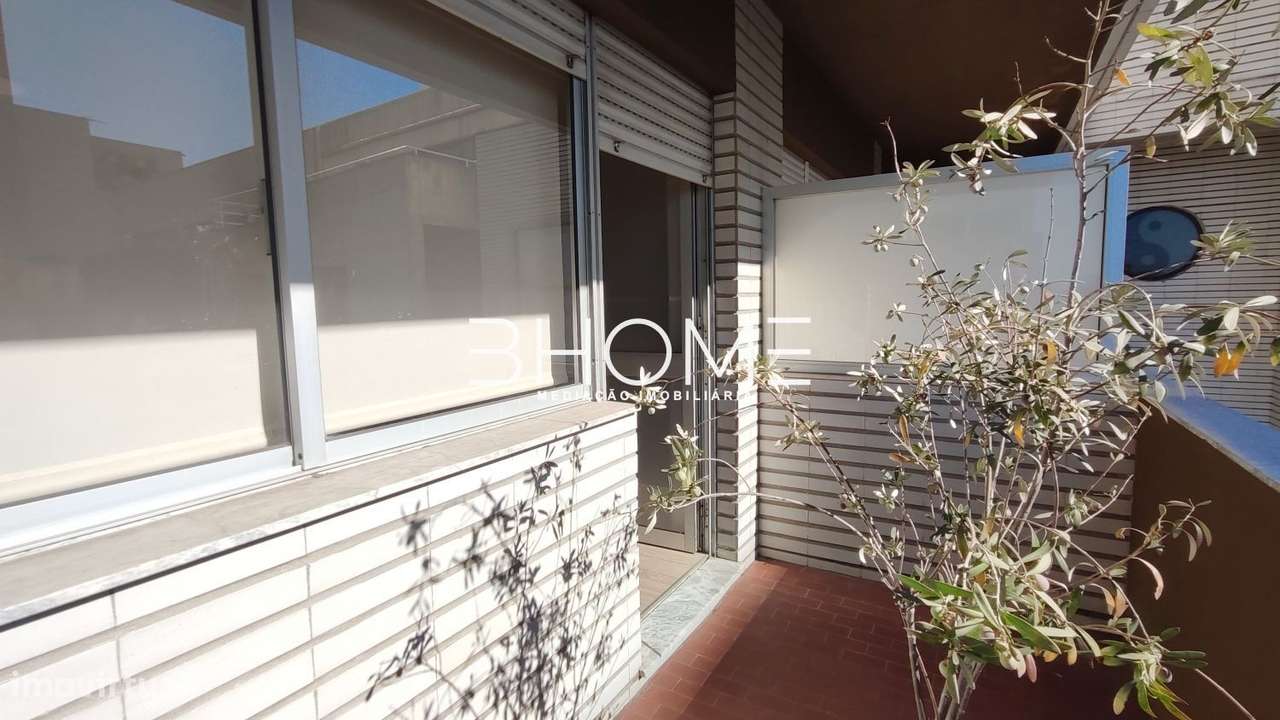 OPORTUNIDADE  - Escritório com Varanda no Centro de Braga!!-6