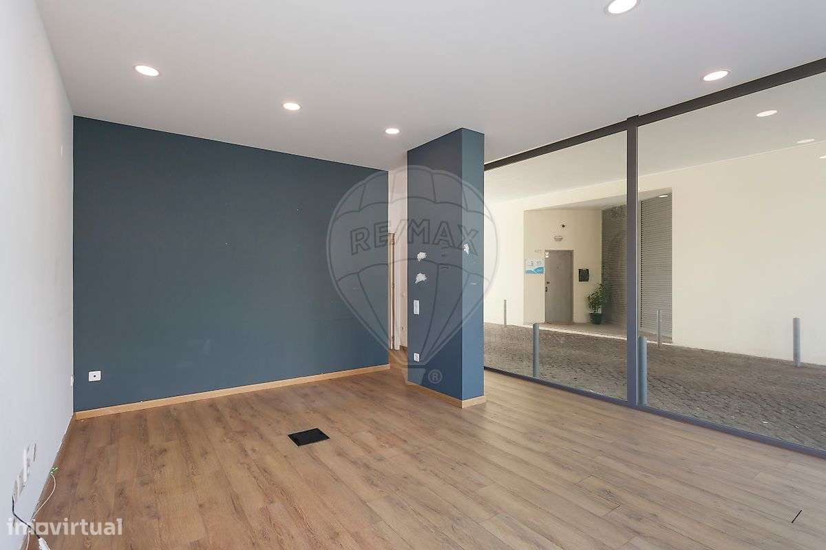 Loja  para arrendamento - Grande imagem: 2/35