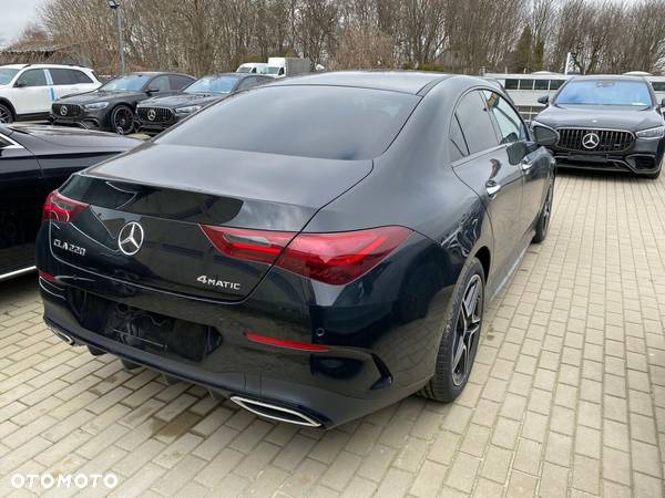 Mercedes-Benz CLA - 4