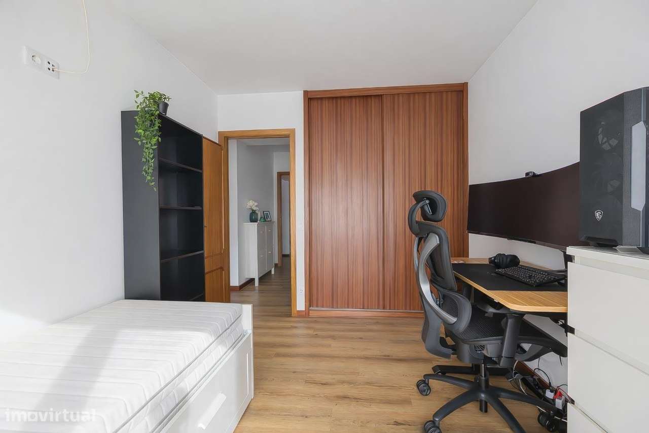 Apartamento T3 Totalmente Renovado em Gueifães – Excelente...-14