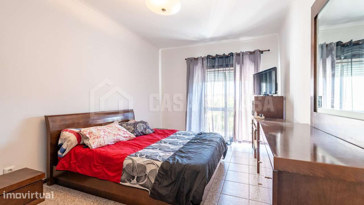 Apartamento T3 Duplex S. J. Carreira-9