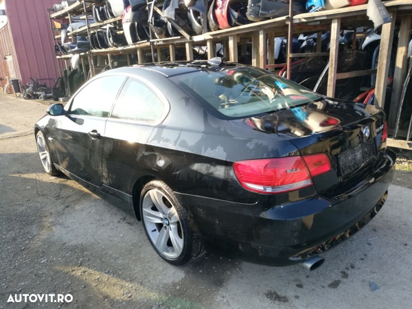 Carcasa filtru ulei + termoflot Bmw Seria 3 E92 An 2006 2007 2008 2009 2.0 TDI cod N47 130KW EURO 4 - 5