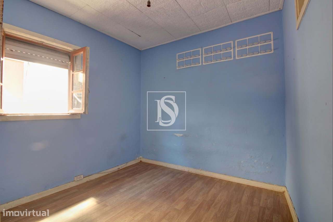 Moradia T2 para Reabilitação- Pedrouços-16