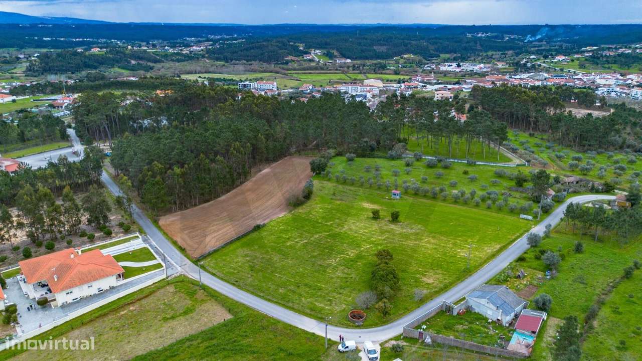 Terreno com 1750m2 com viabilidade de construção, Louriçal, Leiria - Grande imagem: 4/18