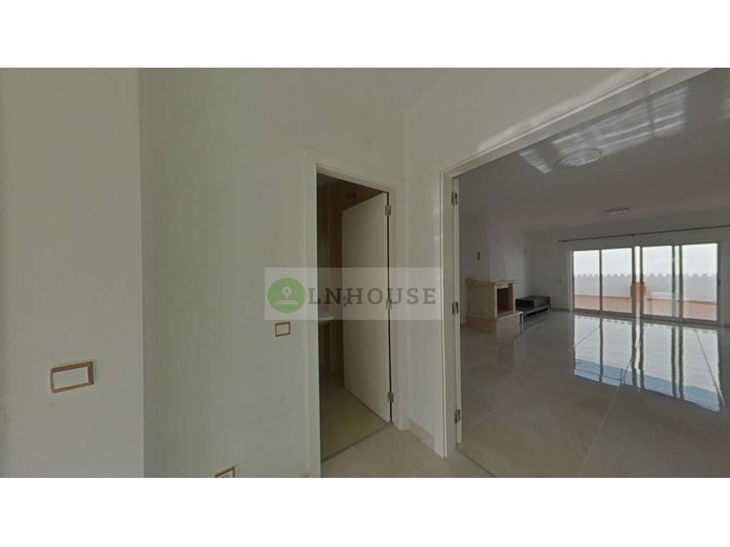 Moradia T4 com piscina e garagem - Castro Marim-59